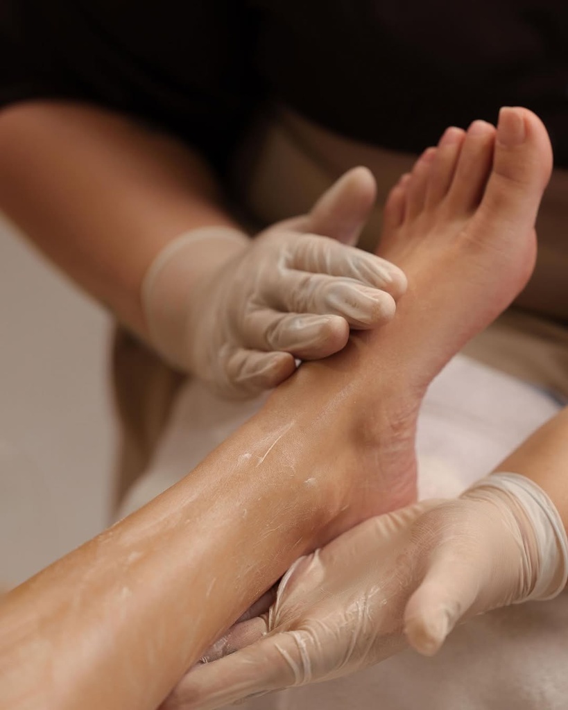 1.050 Detox Feet ماسك مقشر+سكراب+ماسك مرطب رجل